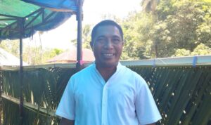 Aleks Rangga Pija, saat ditemui lintassumba.com (Johan Sogara/Lintas Sumba)