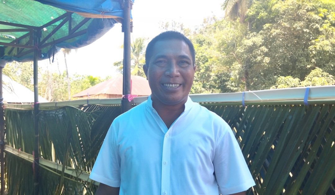 Aleks Rangga Pija, saat ditemui lintassumba.com (Johan Sogara/Lintas Sumba)