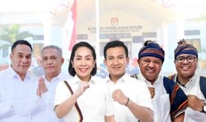 Pasangan Calon Bupati Sumba Barat Daya (Kiri-Kanan): Adilalo-Yeremia Tanggu, Ratu Wulla-Angga Kaka, Gustaf-SLD (Johan Sogara/Lintas Sumba)