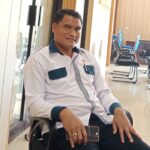 Wakil Ketua I DPRD SBD, Thomas Tanggu Dendo, saat di wawancarai Gongsumba.com (Rivon Lubil/Gongsumba.com)